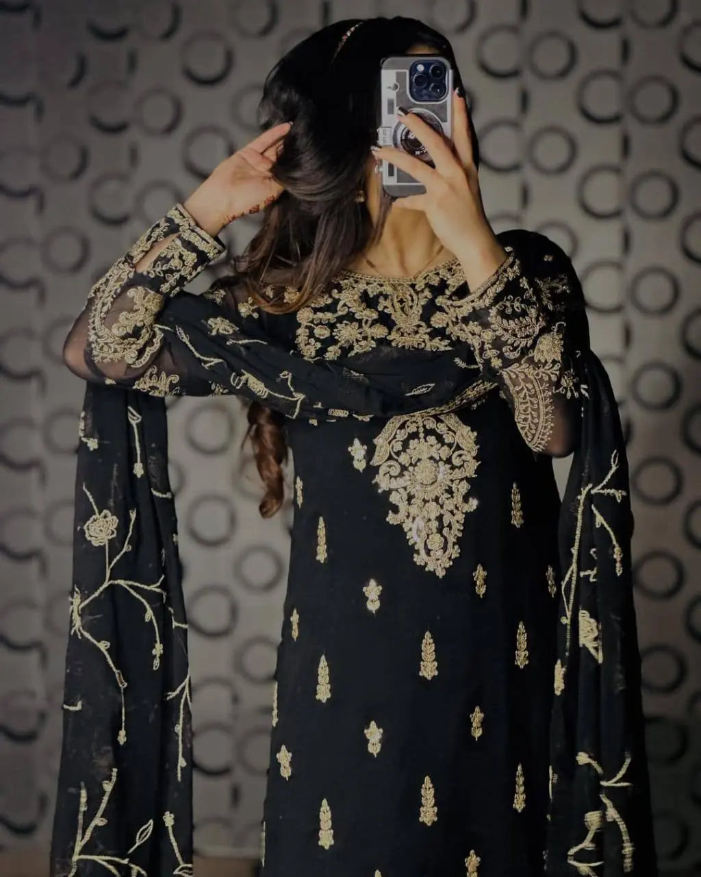🖤 Royal Black Velvet Touch Embroidered Suit Set with Dupatta AllTreandy