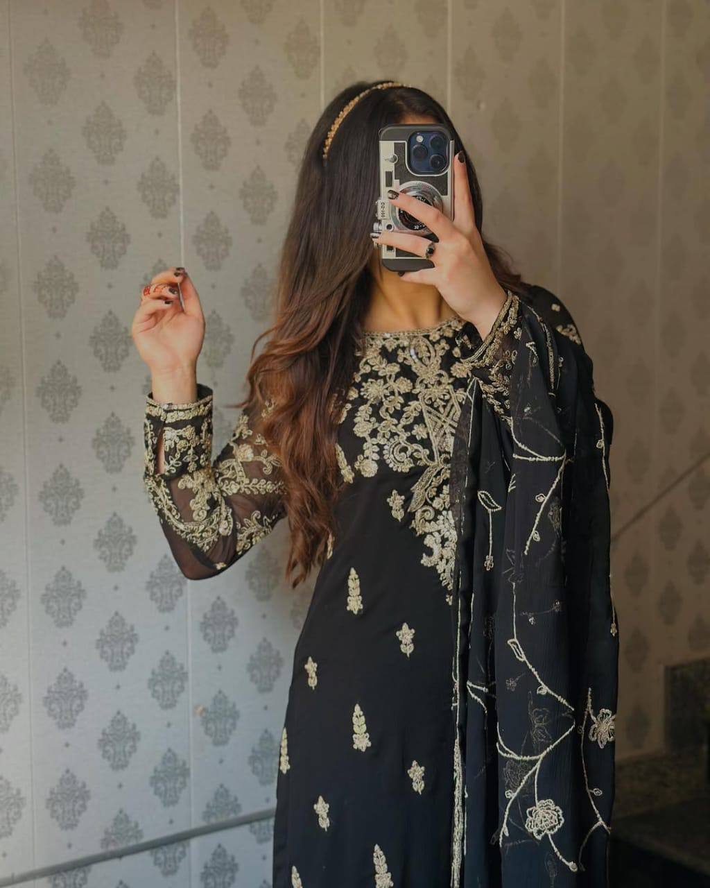 🖤 Royal Black Velvet Touch Embroidered Suit Set with Dupatta