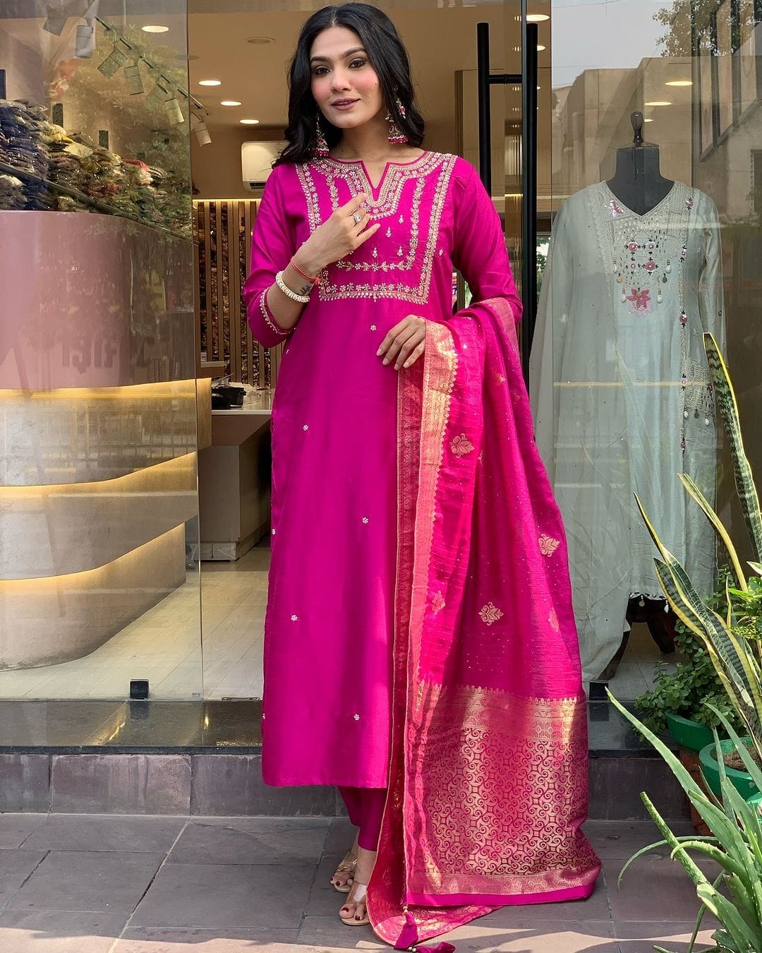 Best Reyon export Quality fabric kurti with pant and latkan Dupatta AllTreandy