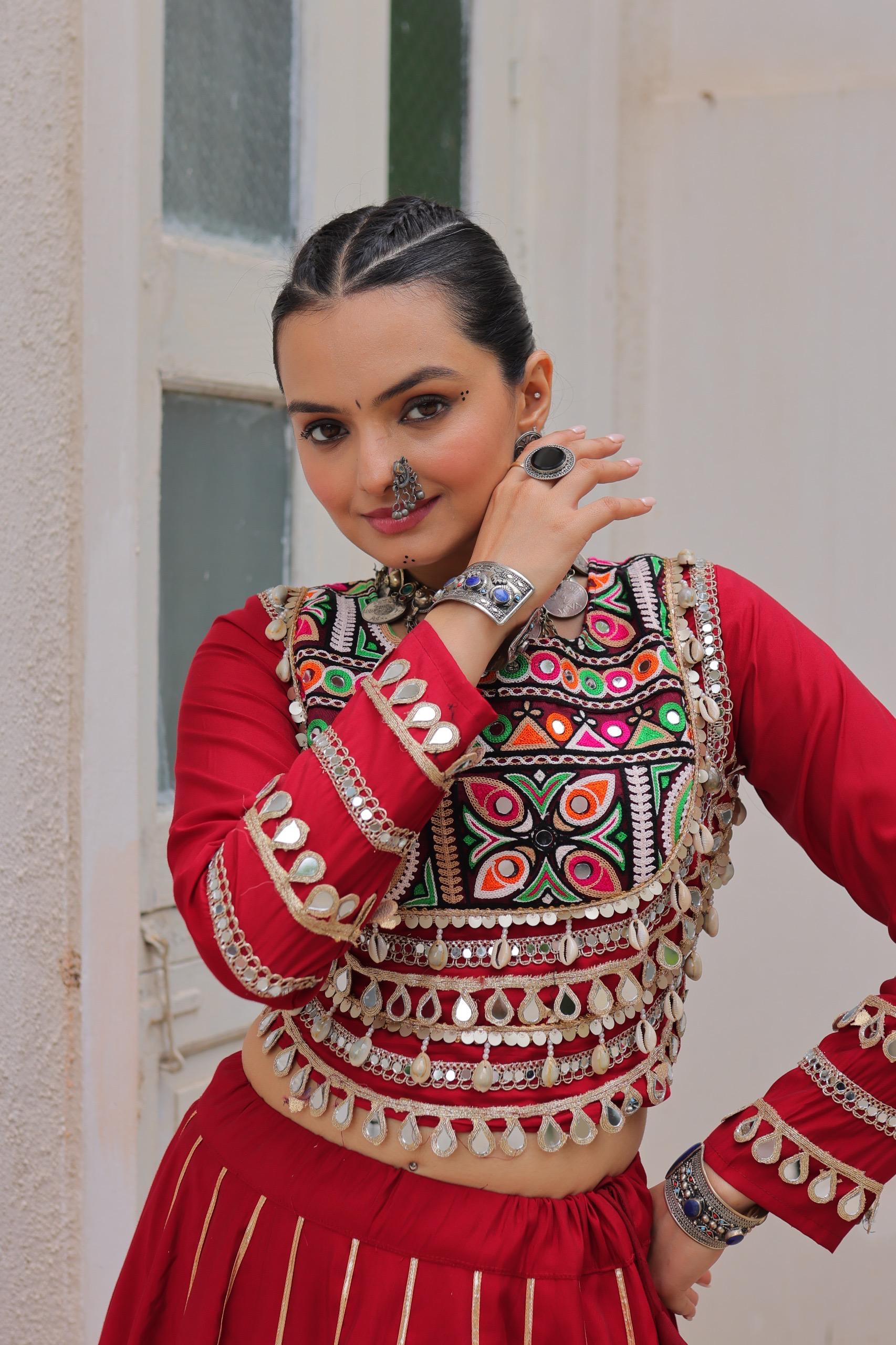 NEW ROMAN SILK TOP & LEHANGHA WITH BEAUTIFUL GHAMTHI EMBROIDERY WORK ON CHOLI