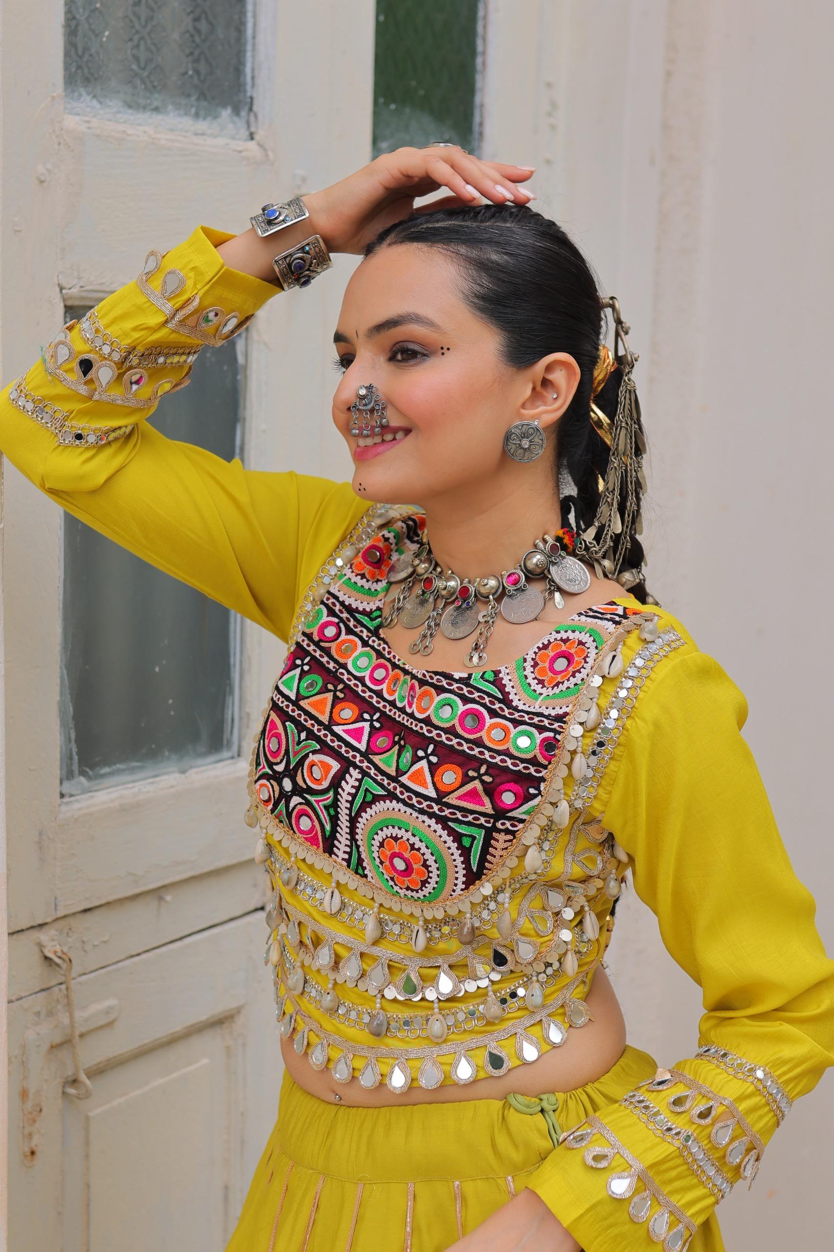 NEW ROMAN SILK TOP & LEHANGHA WITH BEAUTIFUL GHAMTHI EMBROIDERY WORK ON CHOLI