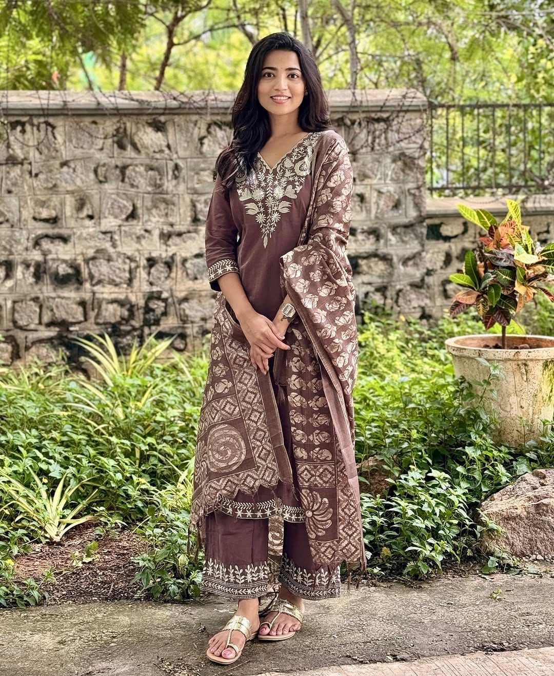 HANDLOOM  COTTON KURTI WITH EMBROIDERY WORK