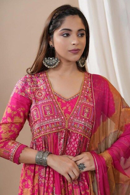 Beautiful Heavy quality Maslin Silk Fabric designer festive wear fully 2.8mtr Flair Gown and duppta