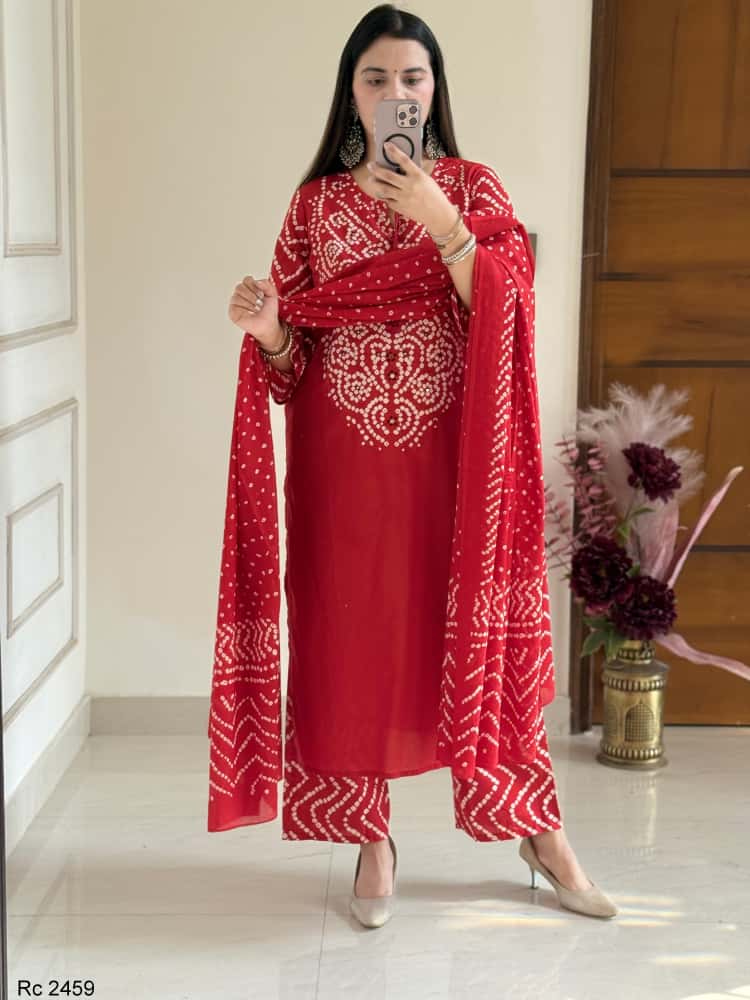 New straight kurta set with embroidered pattern & tassels with shell