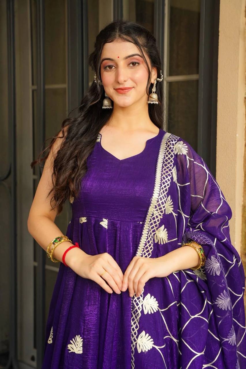 Purple Sleeveless Anarkali with White Leaf Motif Dupatta AllTreandy