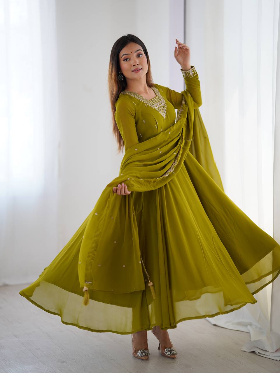 Embroidered Anarkali Suit Set with Dupatta – Available in Royal Purple, Classic Black & Green AllTreandy