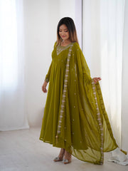 Embroidered Anarkali Suit Set with Dupatta – Available in Royal Purple, Classic Black & Green AllTreandy