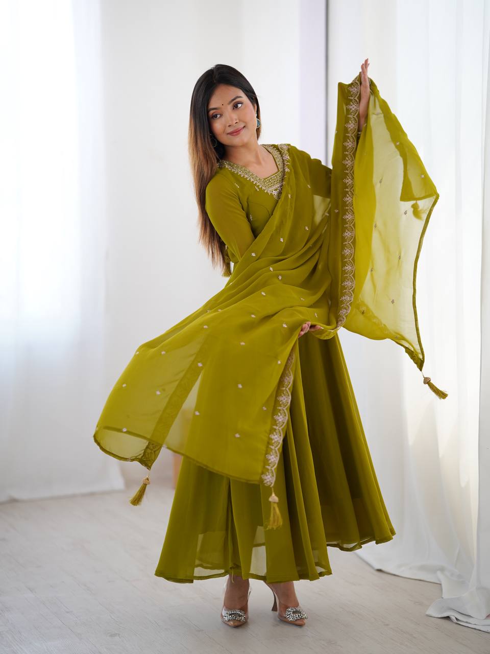 Embroidered Anarkali Suit Set with Dupatta – Available in Royal Purple, Classic Black & Green AllTreandy