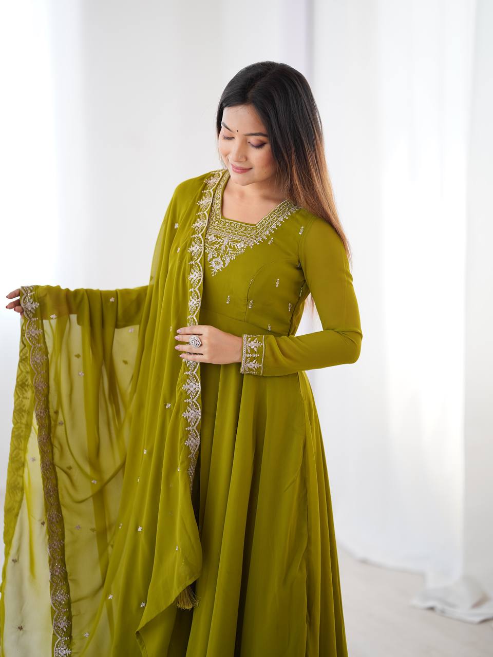 Embroidered Anarkali Suit Set with Dupatta – Available in Royal Purple, Classic Black & Green AllTreandy